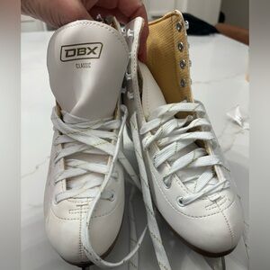DBX Classic White Ice Skates for Kids
